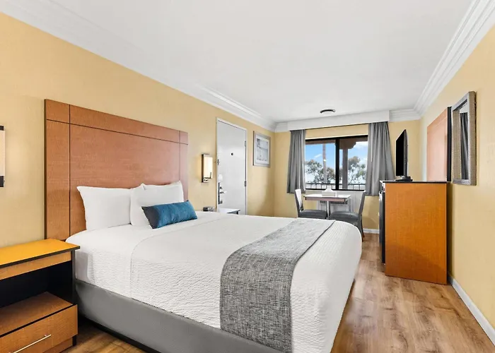 Travelodge By Wyndham San Clemente Beach